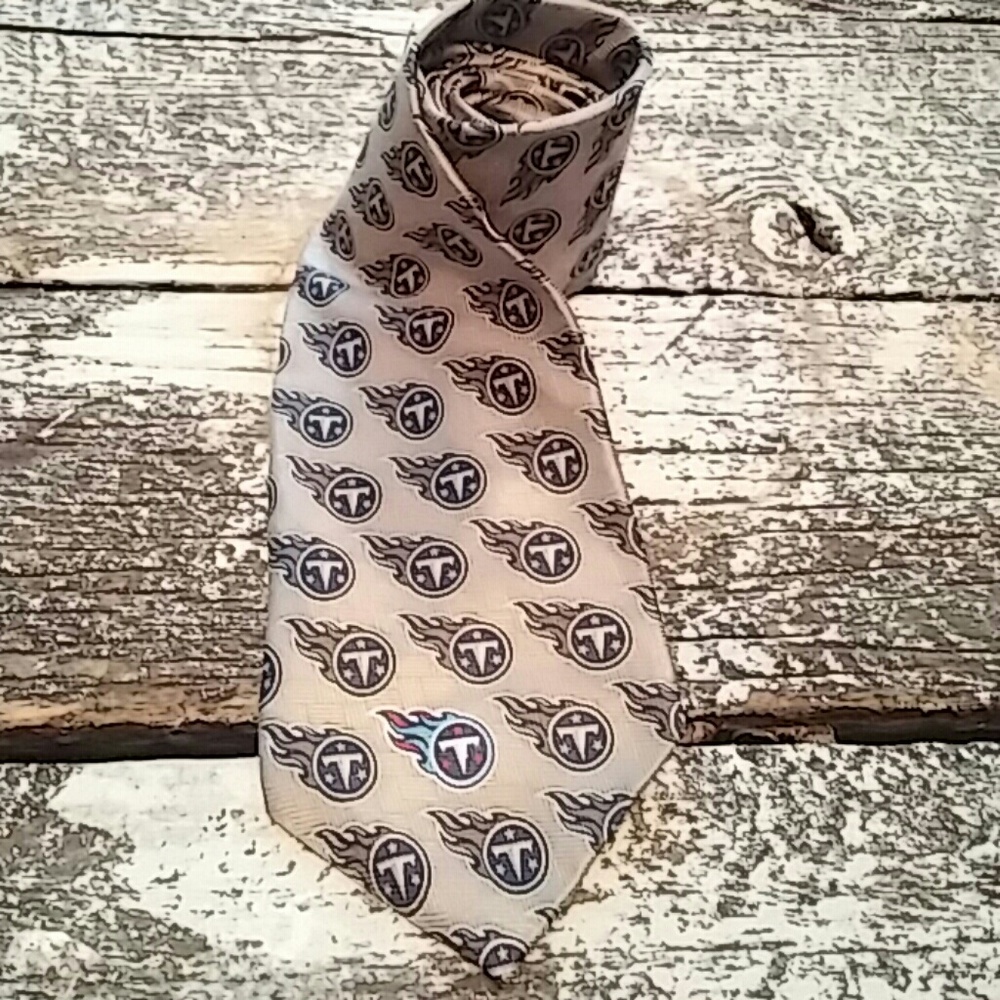 Tennessee Titans tie